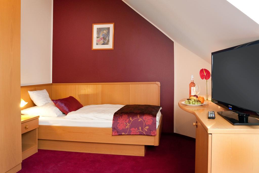 Hotel Kalvaria Gyor Room photo