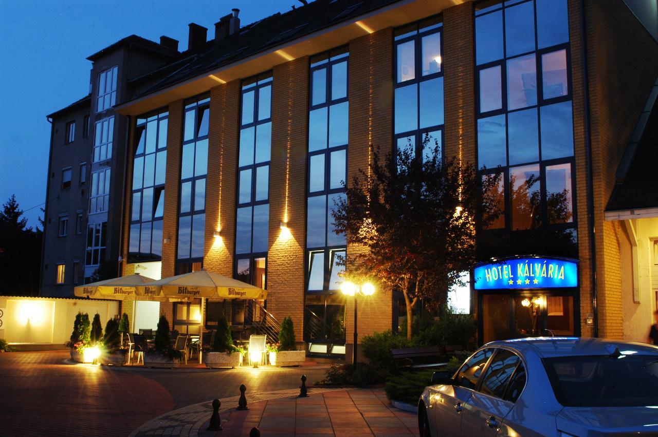 Hotel Kalvaria Gyor Exterior photo